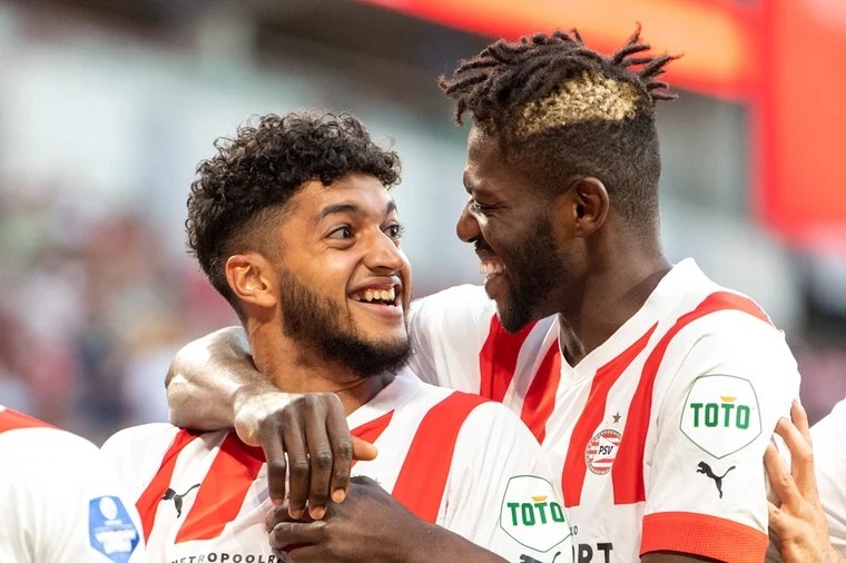 اللاعب إسماعيل صيباري نجم أيندهوفن الهولندي يحسم اللعب مع المنتخب الوطني المغربي