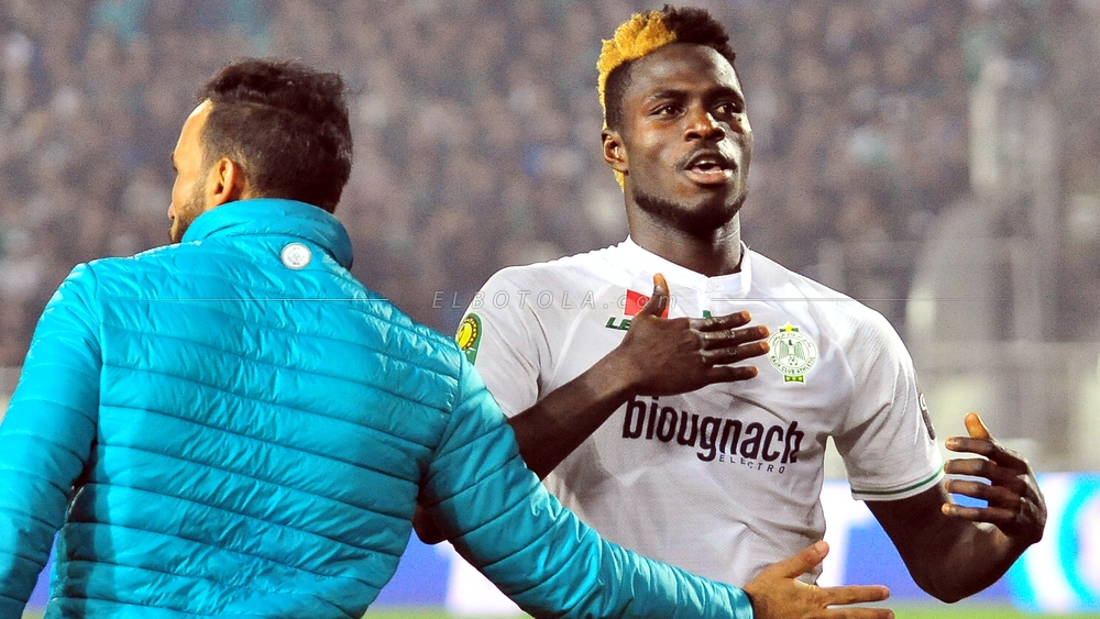 البرازيلي “برونو تاباتا” يعيد الدولي الكونغولي بين مالانغو للرجاء الرياضي