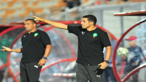فوزي لقجع رئيس الجامعة الملكية المغربية لكرة القدم يعين الحسين عموتة مدربا جديدا للمنتخب الوطني الأولمبي