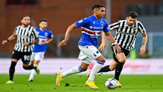 GENOA, ITALY - OCTOBER 20: Abdelhamid Sabiri of Sampdoria (2nd from R) and Michele Collocolo of Ascoli vie for the ball during the Coppa Italia match between UC Sampdoria and Ascoli Calcio at Stadio Luigi Ferraris on October 20, 2022 in Genoa, Italy. (Photo by Simone Arveda/Getty Images)