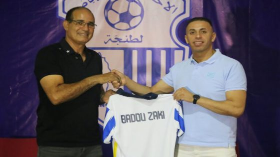 أعضاء المكتب المسير لنادي إتحاد طنجة لكرة القدم يجمعون على إقالة المدرب المغربي بادو الزاكي من تدريب الفريق