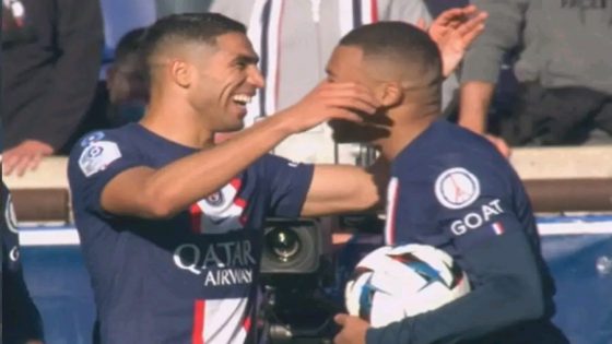 المغربي أشرف حكيمي يضرب بقوة في مباراة فريقه باريس سان جيرمان أمام أوكسير ويعلن جاهزيته للمونديال قطر