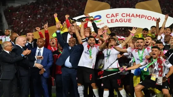 صلاح الدين بصير نجم الرجاء الرياضي والمنتخب الوطني المغربي السابق ينبهر بمستوى فريق الوداد الرياضي
