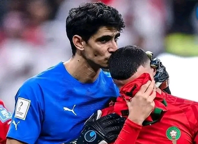 إشبيلية الإسباني يمنح الضوء الأخضر لخروج الحارس الدولي المغربي ياسين بونو إلى بايرن ميونيخ الألماني