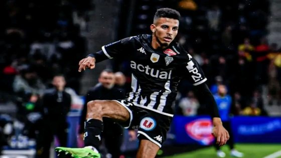 تدخل باريس سان جيرمان الفرنسي يقلب موازين صفقة انتقال الدولي المغربي عزالدين أوناحي لاعب أونجي الفرنسي