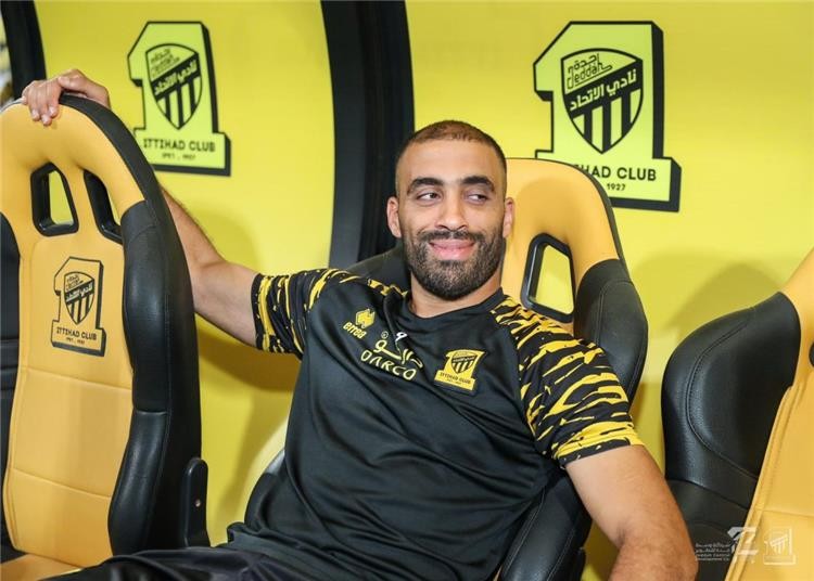 فريق كبير يحسم في التعاقد مع الدولي المغربي عبد الرزاق حمد الله واللاعب يثير الجدل وغضب الجماهير