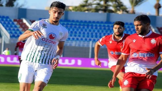 اللاعب عبد الفتاح حدراف يوقع للمتصدر بالدوري المغربي قادما من فريق الدفاع الحسني الجديدي