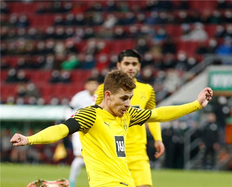 البلجيكي ثورجان هازارد يغادر بروسيا دورتموند الألماني إلى الدوري الهولندي الممتاز