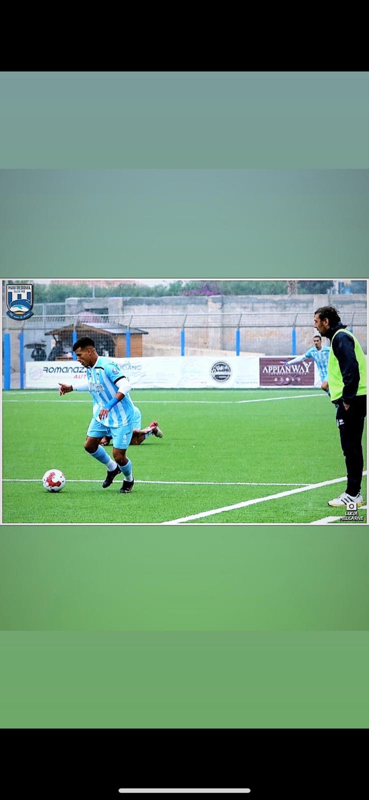 أيمن عشيق المهاجم المغربي أيمن عشيق:&Quot; أحلم بالانتقال إلى ميلان الإيطالي واللعب مع المنتخب الوطني المغربي&Quot;