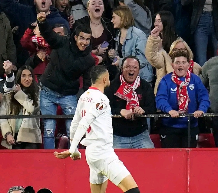 الدولي المغربي يوسف النصيري يفشل مخطط مدرب إشبيلية الإسباني والصحافة الإسبانية تنصف اللاعب