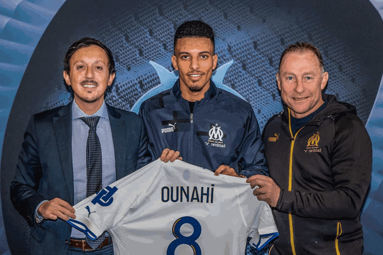 مارسيليا الفرنسي يخفي صفقة انتقال الدولي المغربي عزالدين أوناحي و لورون بواسيي المنسق الرياضي لنادي أونجي يكشف مفاجأة من العيار الثقيل