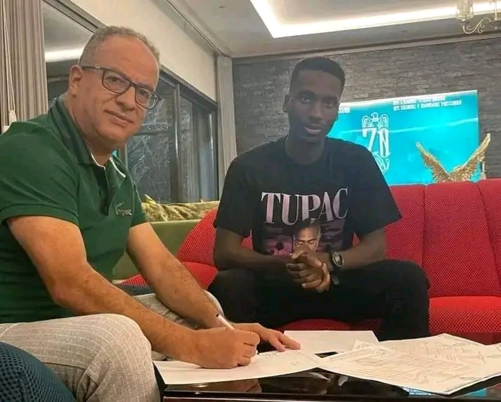 اللاعب الليبيري بيتر ويلسون يربح نزاعه ضد نادي الرجاء الرياضي ويضمن منحة مالية كبيرة