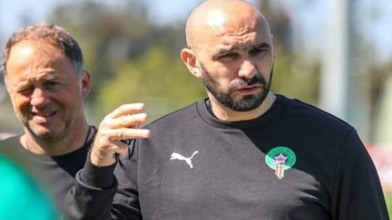 قرار مفاجئ من المدرب وليد الركراكي المدير الفني لمنتخب المغرب للاعبي الأسود قبل موقعة البرازيل