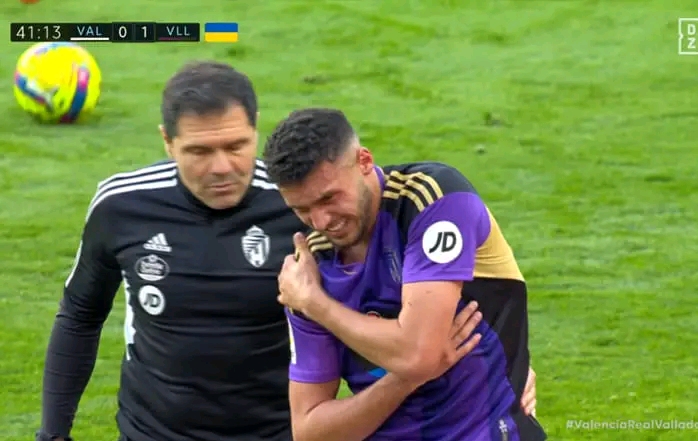 أملاح اللاعب المغربي سليم أملاح يتلقى ضربة موجعة تبعده عن فريقه بلد الوليد الاسباني