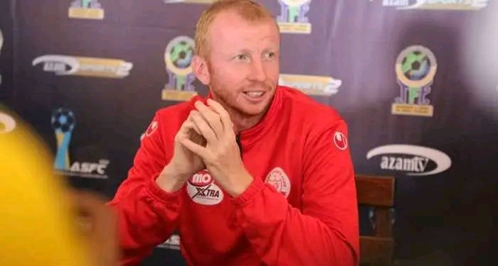 رئيس الوداد الرياضي سعيد الناصيري يتعاقد بشكل رسمي مع المدرب البلجيكي فاندير بروك و الطاقم التقني