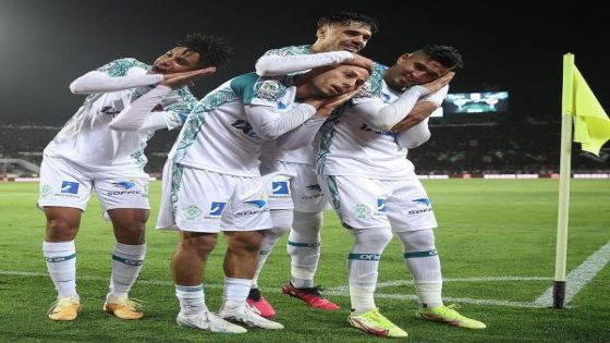 الاتحاد الدولي لكرة القدم “فيفا” يخطر فريق الرجاء البيضاوي رسميا بقرار منعه من الانتدابات الصيفية