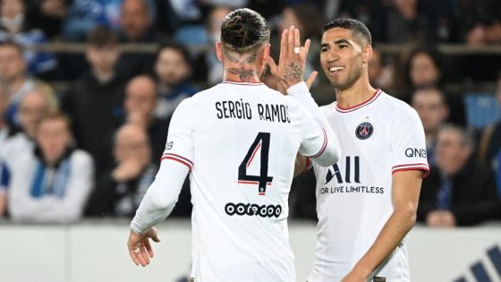 الدولي المغربي يرد بقوة بعد إعلان إدارة نادي باريس سان جيرمان الفرنسي رحيل مدافعه الإسباني المخضرم سيرجيو راموس