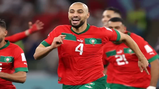 الدولي المغربي سفيان أمرابط لاعب فيورنتينا الايطالي يختار الانتقال إلى الدوري السعودي