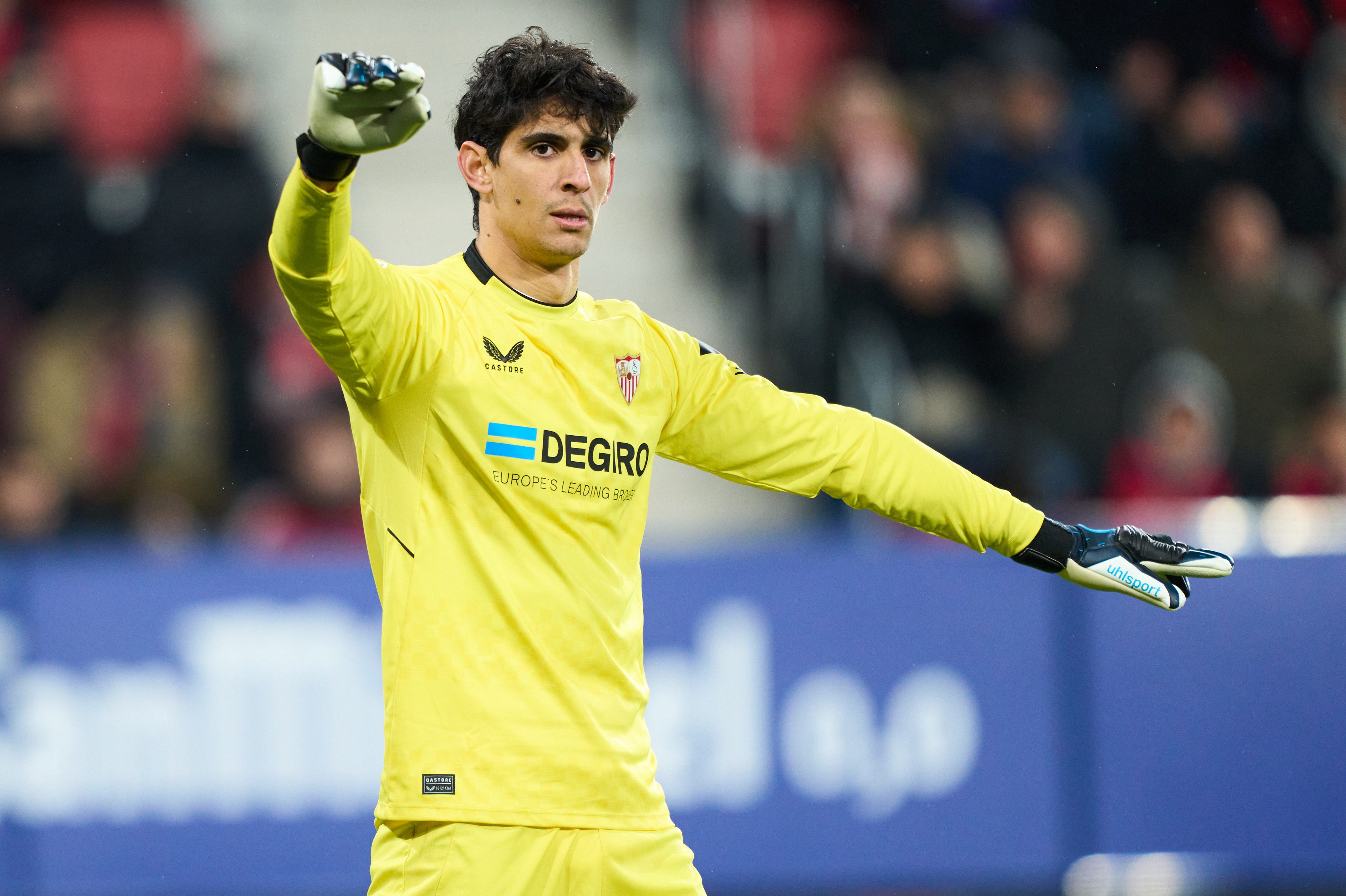 3 ملايين يورو تفصل الحارس المغربي ياسين بونو عن الانتقال لفريقه الجديد