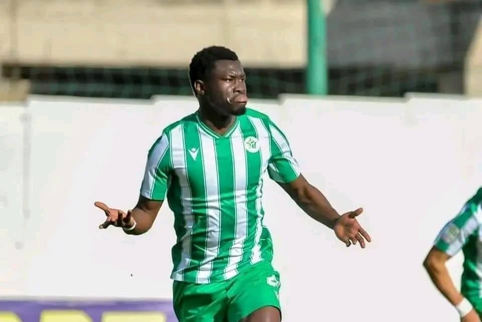 السينغالي بول فاليري مهاجم المولودية الوجدية السينغالي بول فاليري يغادر الفريق و ينتقل إلى أحد الأندية المغربية الكبيرة