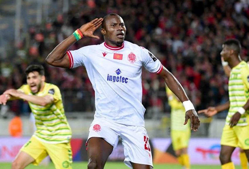 السنغالي صامبو جونيور ممثل الرياض السعودي يصل الدار البيضاء لحسم أمر السنغالي صامبو جونيور