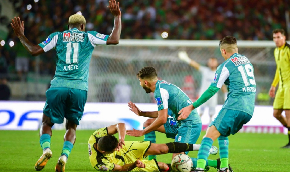 المكتب المسير لنادي الرجاء الرياضي ينهي ملف اللاعب الغابوني أكسيل مايي