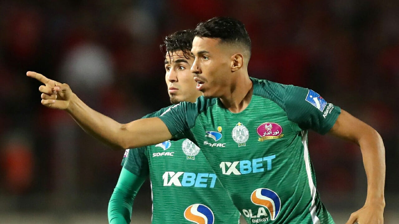 العصبة تفسخ عقد جمال حركاس و 3 لاعبين من  الرجاء الرياضي واللاعب يقترب من التعاقد مع أحد الأندية المغربية الكبيرة