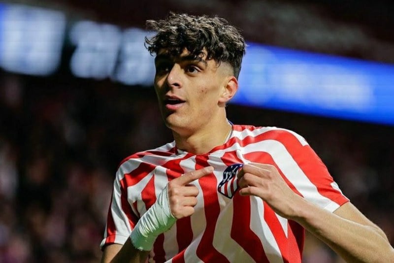 قرار مفاجىء من دييغو سيميوني المدير الفني لنادي أتلتيكو مدريد الإسباني بخصوص الدولي المغربي عبد الله الريحاني في إنتظار المدرب المغربي وليد الركراكي