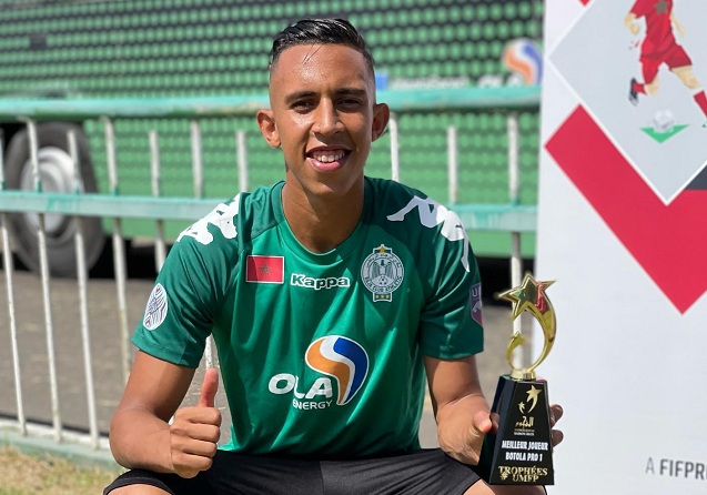 الشباب السعودي عرض مغري وكبير المهاجم الدولي المغربي سفيان رحيمي ومحمد بودريقة رئيس الرجاء الرياضي ينتظر القرار النهائي من العين الإماراتي