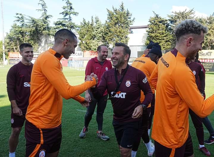 فريق غلطة سراي التركي يحسم في مشاركة الدولي المغربي حكيم زياش في ديربي تركيا