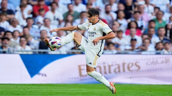 MADRID, SPAIN - OCTOBER 07: Brahim Diaz of Real Madrid CF controls a ball during the LaLiga EA Sports match between Real Madrid CF and CA Osasuna at Estadio Santiago Bernabeu on October 07, 2023 in Madrid, Spain. (Photo by Diego Souto/Quality Sport Images/Getty Images)
