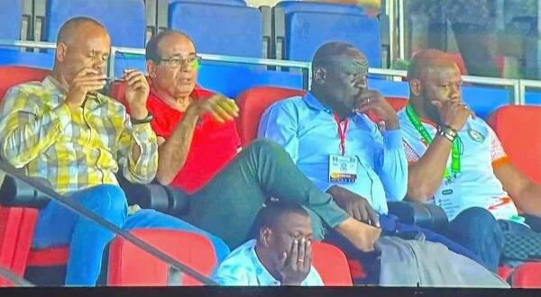 المدرب المغربي بادو الزاكي يحسم في تدريب منتخب النيجر