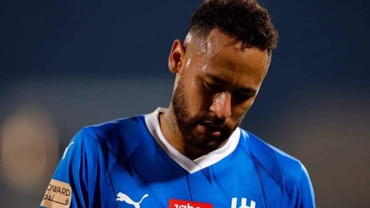 “الهلال فوق الجميع” مفاجأة من العيار الثقيل .. الهلال يوقع عقوبة على نيمار!