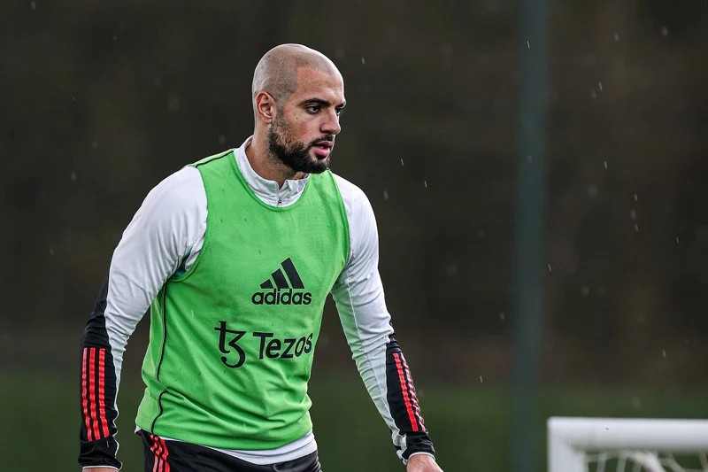 النجم المغربي النجم المغربي سفيان أمرابط يحضى بإشادة كبيرة