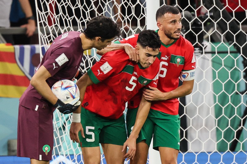 إصابة رومان سايس وغياب نصير مزراوي عن مباريات المنتخب الوطني المغربي