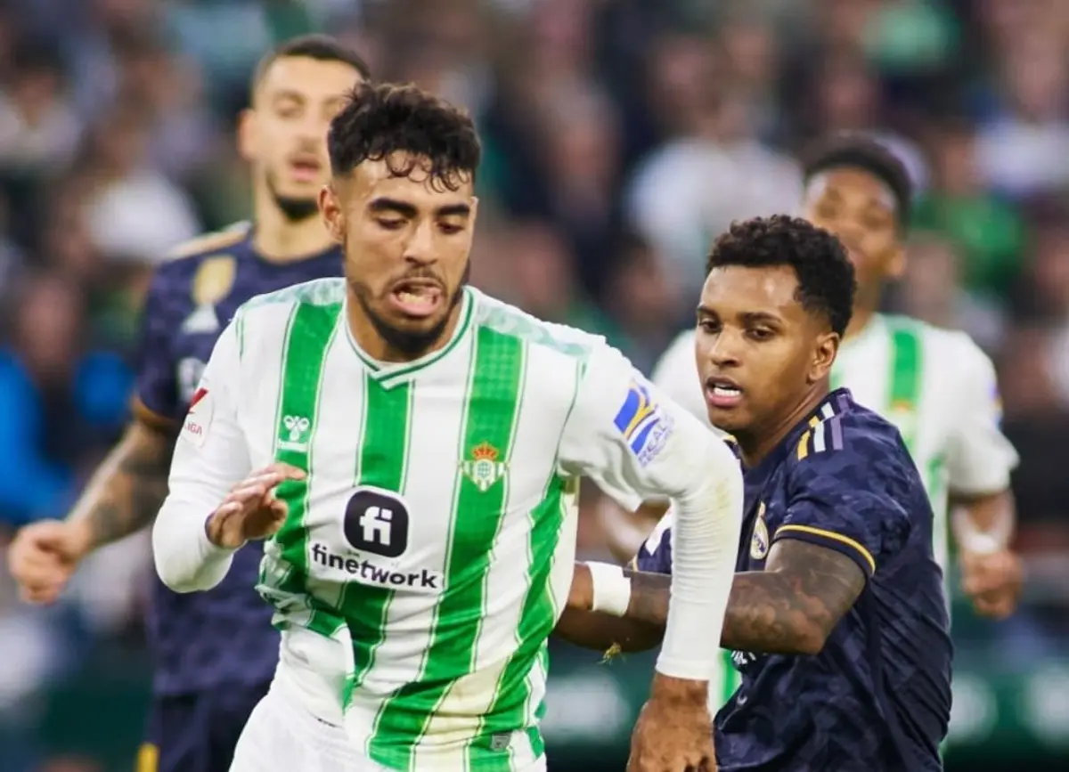 شادي رياض سيكون خليفة القائد رومان سايس في المنتخب المغربي