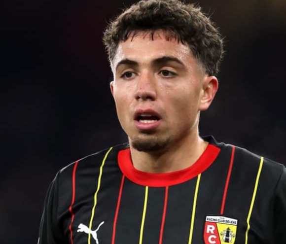 نايل العيناوي قلب لانس الفرنسي النابض الذي أقتنع وليد الركراكي بضمه للمنتخب الوطني المغربي