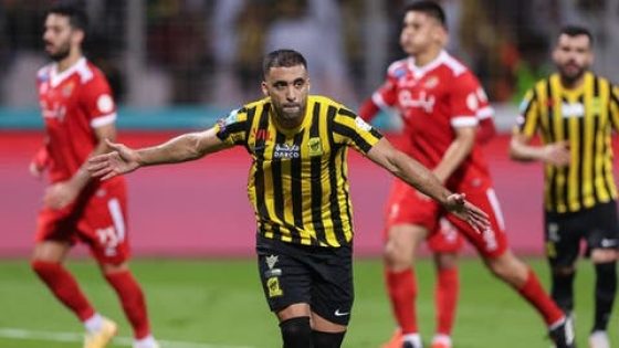 الدولي المغربي عبد الرزاق حمد الله لاعب فريق اتحاد جدة السعودي يرد على قرار الفيفا بخصوص قضية النصر السعودي