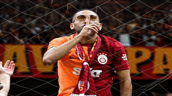 نادي غلطة سراي التركي يحسم في تمديد عقد إعارة الدولي المغربي حكيم زياش من تشيلسي الإنجليزي