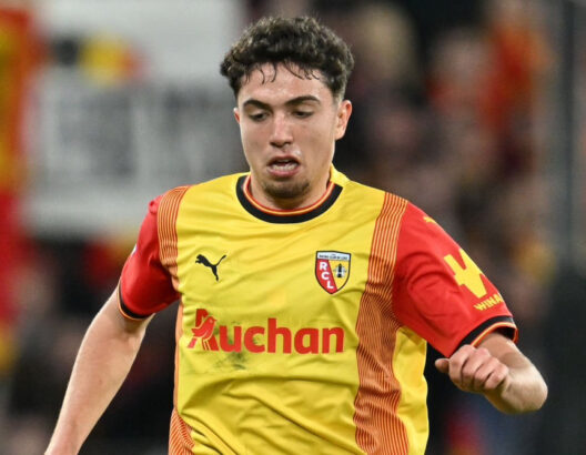 لاعب نايل العيناوي يحظى باهتمام كبير من مدرب منتخب المغرب وليد الركراكي