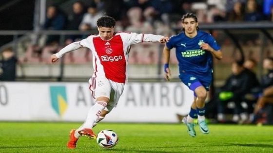 المغربي محمد رضى الشاهد يعود للتألق مع فريق أياكس أمستردام الهولندي بعد الإصابة