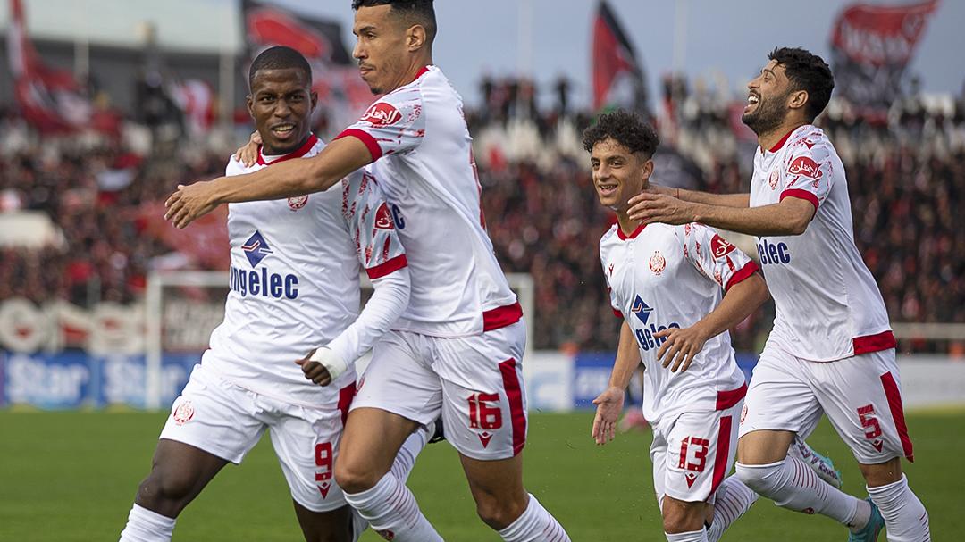 فوزي البنزرتي أمام ضغوطات كبيرة لإعادة نجم الوداد الرياضي المظلوم للفريق