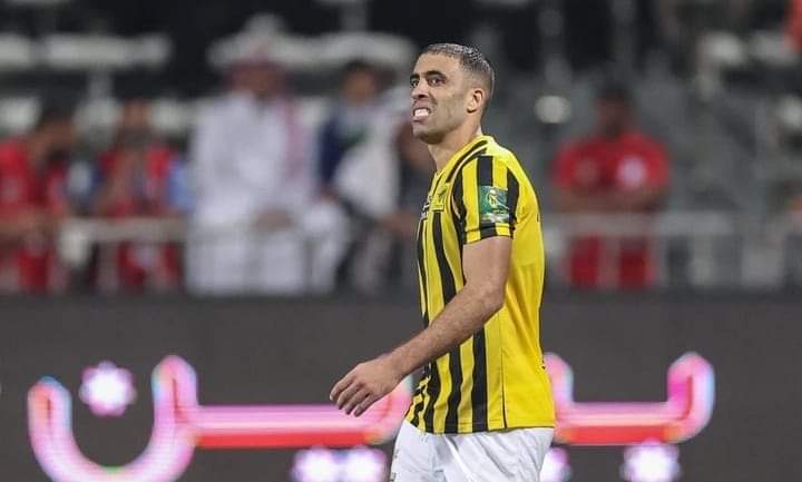 الدولي المغربي عبد الرزاق حمد الله يحدث ثورة كبيرة في ناديه اتحاد جدة السعودي بعد واقعة الضرب