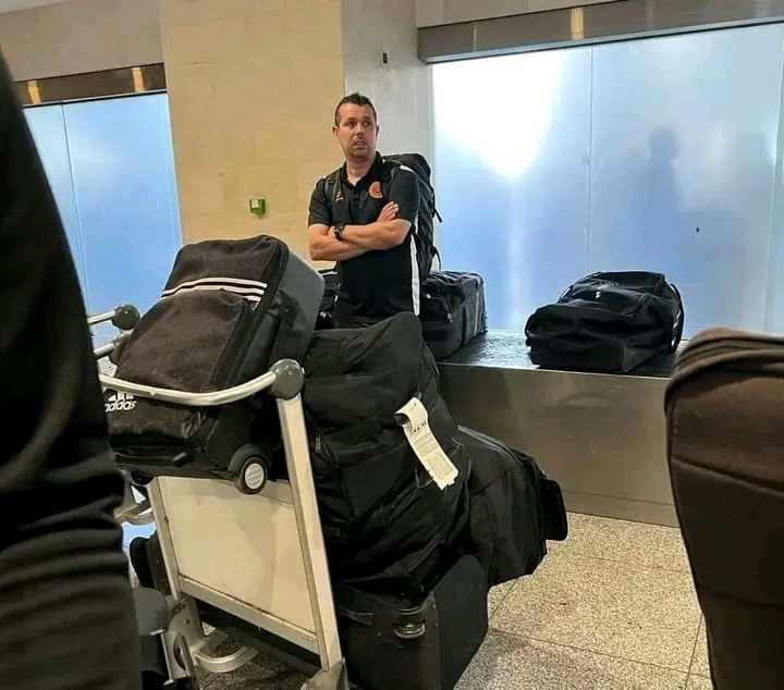 السلطات الجزائرية تحرم نادي نهضة بركان من لعبه مباراة الكونفدرالية الأفريقية أمام اتحاد العاصمة وتحتجز الفريق المغربي