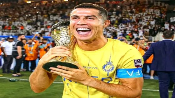 كأس العالم للأندية 2025.. إعلامي سعودي: بنزيما هو الأنسب لهجوم الهلال من ميتروفيتش!