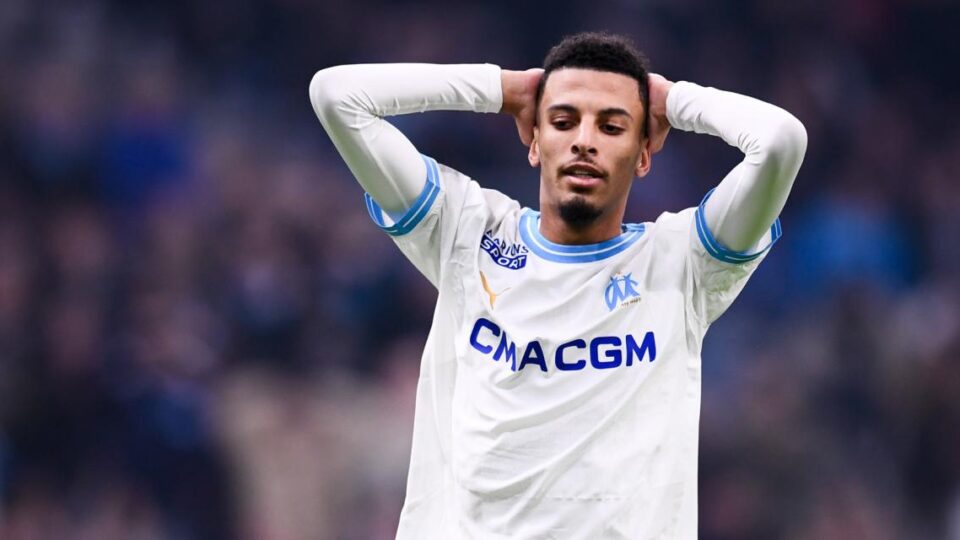 أوناحي الدولي المغربي عز الدين أوناحي يغادر مارسيليا إلى الدوري السعودي