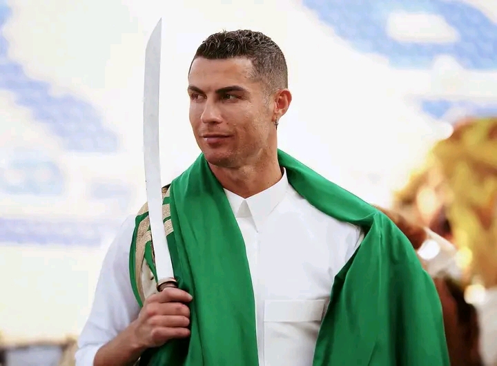 &Quot;الحمد لله&Quot; .. كريستيانو رونالدو يخطف الأنظار بـ&Quot;تصرف جديد&Quot; في النصر