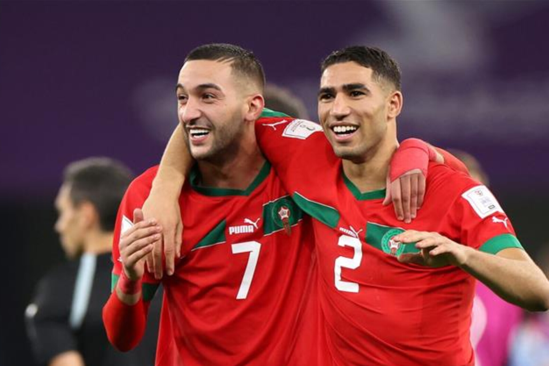 وليد الركراكي مدرب منتخب المغرب يختار قائد الأسود الجديد
