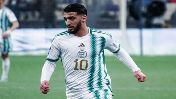 سعيد بن رحمة لاعب “أولمبيك ليون” و المنتخب الجزائري يتعرض لهجوم بسبب المغرب