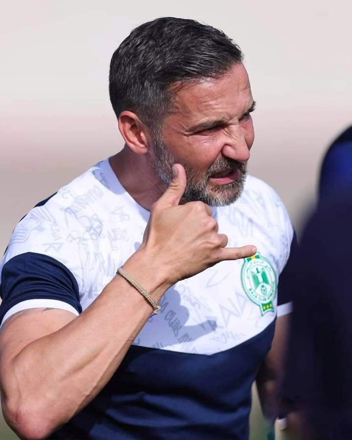 جوزيف زينباور يدفع الشرط الجزائي للرجاء ويقترب من التعاقد مع فريق كبير